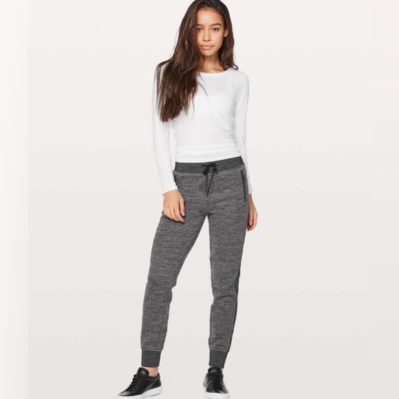 Lululemon Get Going Jogger 28.5" Size 6 - Picture 2 of 10